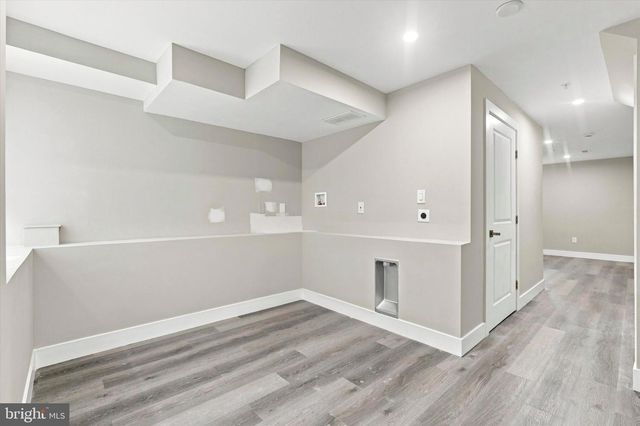 2727 E THOMPSON ST, Philadelphia, PA 19134