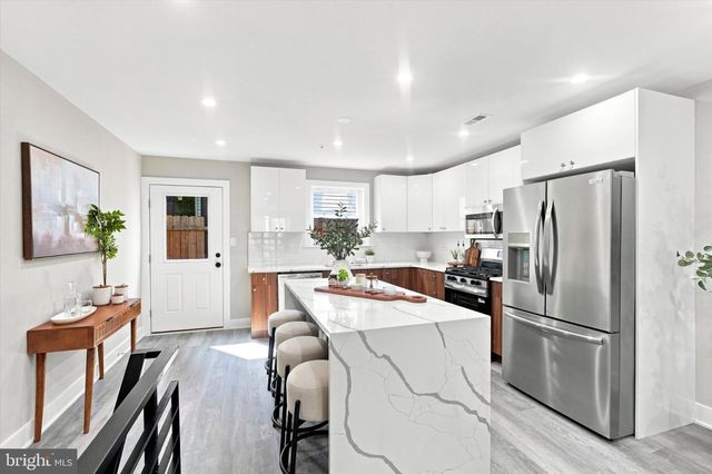 2727 E THOMPSON ST, Philadelphia, PA 19134