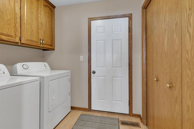 123 Willow Creek Drive, Waite Park, MN 56387