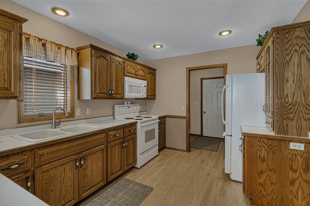 123 Willow Creek Drive, Waite Park, MN 56387