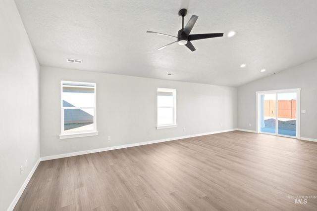 5005 S Bleachfield Ave, Meridian, ID 83642
