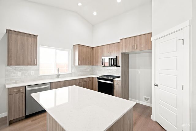 5005 S Bleachfield Ave, Meridian, ID 83642