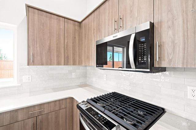 5005 S Bleachfield Ave, Meridian, ID 83642