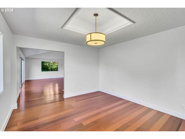 785 Sw 84TH Ave, Portland, OR 97225