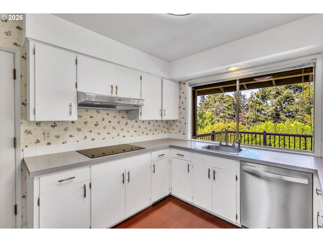785 Sw 84TH Ave, Portland, OR 97225