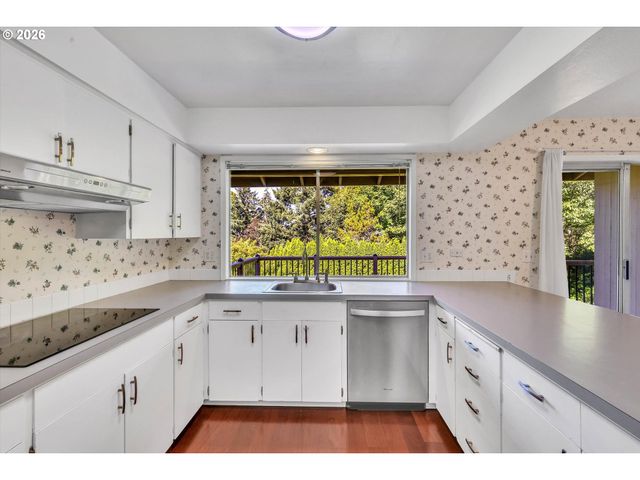 785 Sw 84TH Ave, Portland, OR 97225