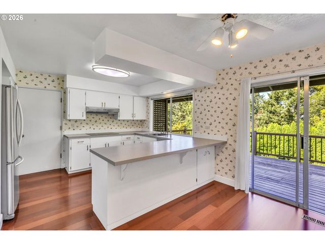 785 Sw 84TH Ave, Portland, OR 97225