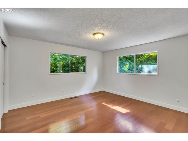 785 Sw 84TH Ave, Portland, OR 97225