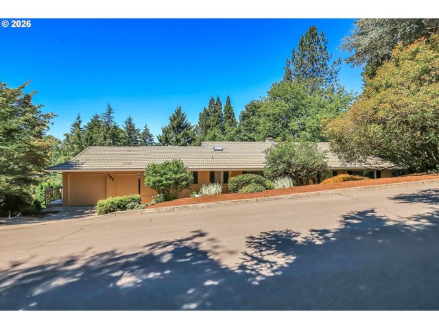 785 Sw 84TH Ave, Portland, OR 97225
