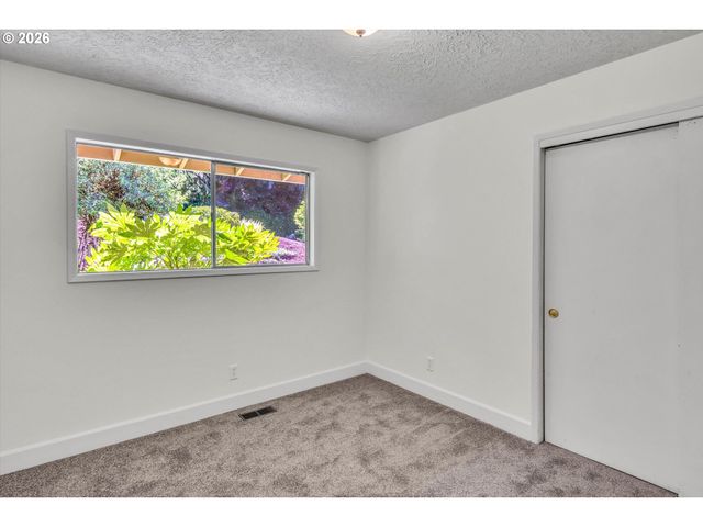 785 Sw 84TH Ave, Portland, OR 97225