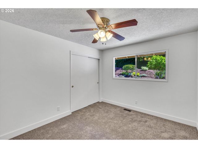 785 Sw 84TH Ave, Portland, OR 97225