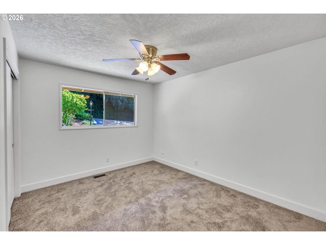 785 Sw 84TH Ave, Portland, OR 97225