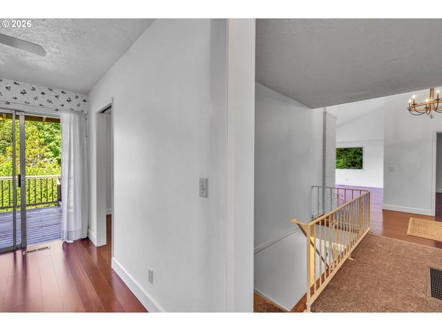 785 Sw 84TH Ave, Portland, OR 97225