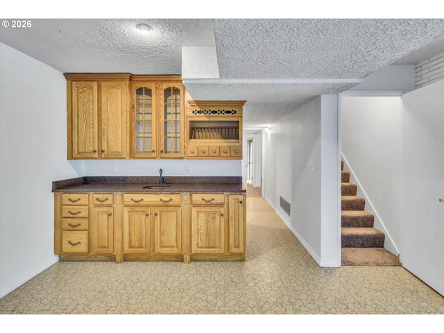 785 Sw 84TH Ave, Portland, OR 97225