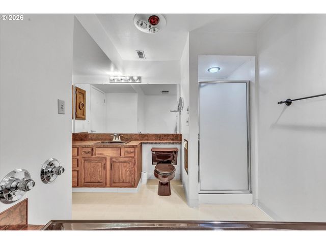 785 Sw 84TH Ave, Portland, OR 97225