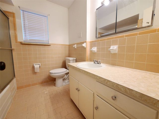 11040 Wyatt Street, Dallas, TX 75218