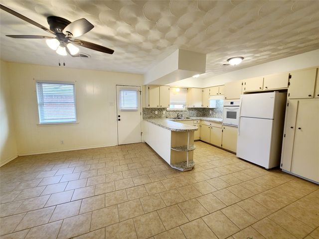 11040 Wyatt Street, Dallas, TX 75218