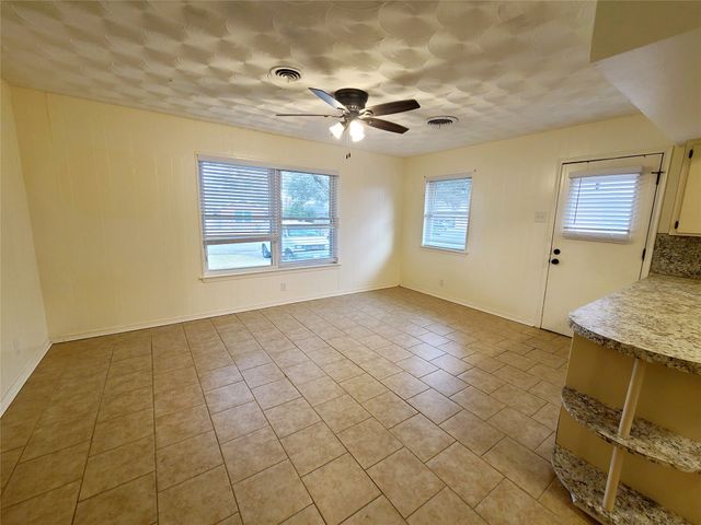 11040 Wyatt Street, Dallas, TX 75218