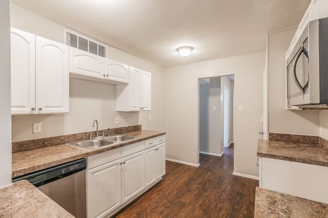 2817 Eddie Place, Fort Worth, TX 76140