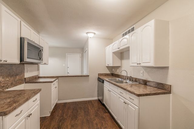 2817 Eddie Place, Fort Worth, TX 76140