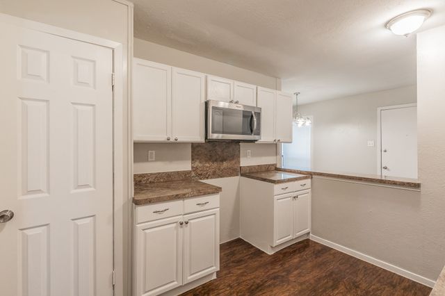 2817 Eddie Place, Fort Worth, TX 76140