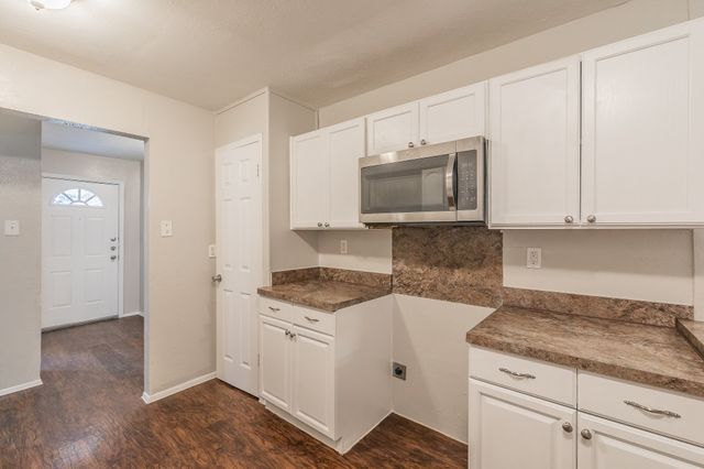2817 Eddie Place, Fort Worth, TX 76140