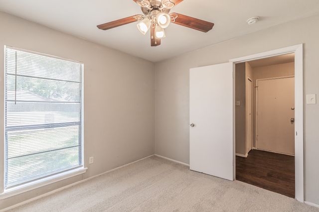 2817 Eddie Place, Fort Worth, TX 76140