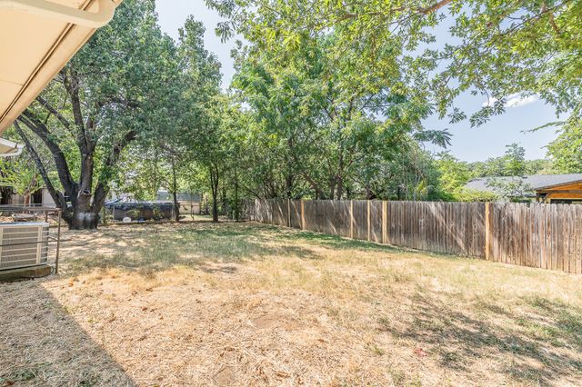 2817 Eddie Place, Fort Worth, TX 76140