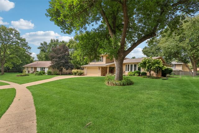 900 44th Street, West Des Moines, IA 50265