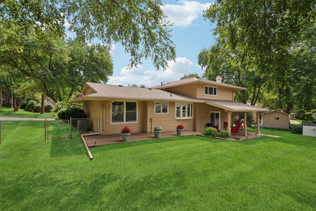900 44th Street, West Des Moines, IA 50265