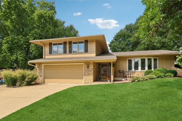 900 44th Street, West Des Moines, IA 50265