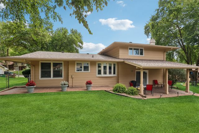 900 44th Street, West Des Moines, IA 50265