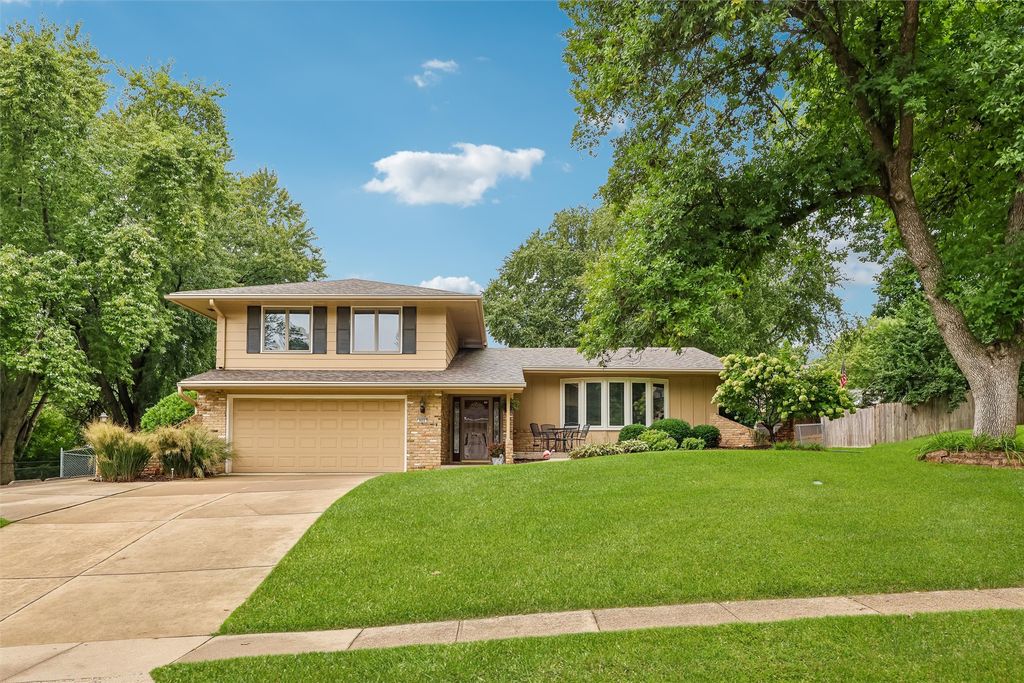 900 44th Street, West Des Moines, IA 50265
