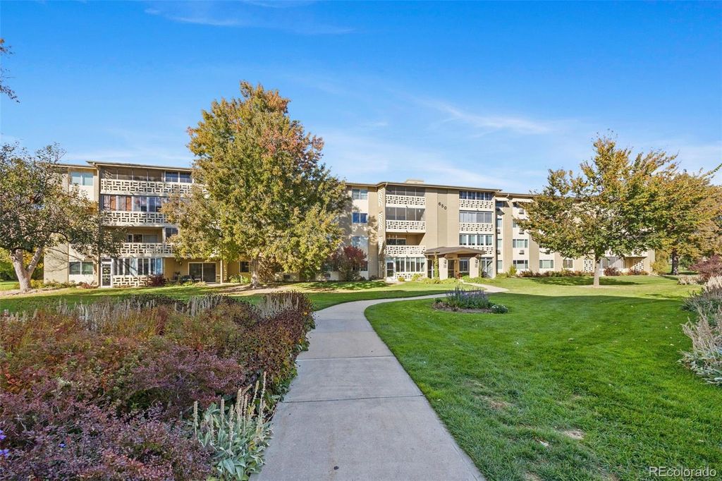 650 S Alton Way 3B, Denver, CO 80247