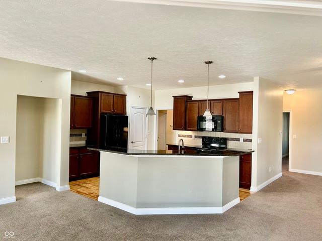 98 E Wind Chime Circle, Greenwood, IN 46143