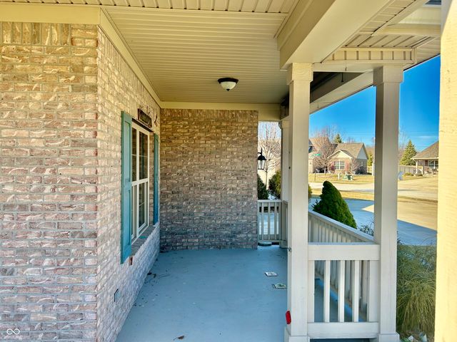98 E Wind Chime Circle, Greenwood, IN 46143