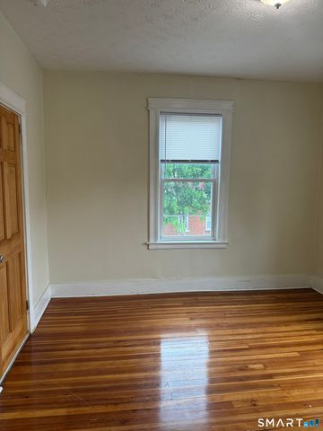 48-50 Bliss Street 3rd Flr. East, Hartford, CT 06114