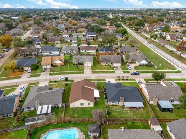 8702 Moonlight Forest Drive, Houston, TX 77088