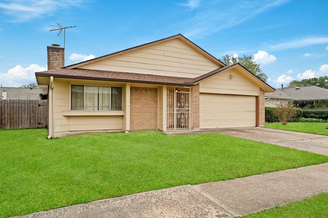 8702 Moonlight Forest Drive, Houston, TX 77088