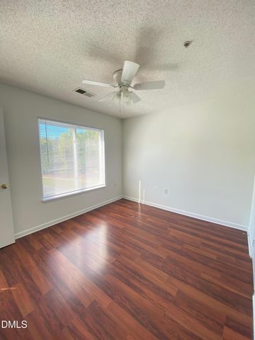 1220 University Court 203, Raleigh, NC 27606