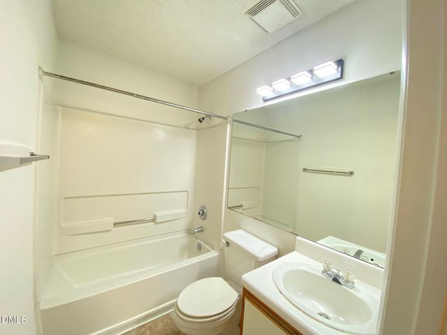 1220 University Court 203, Raleigh, NC 27606