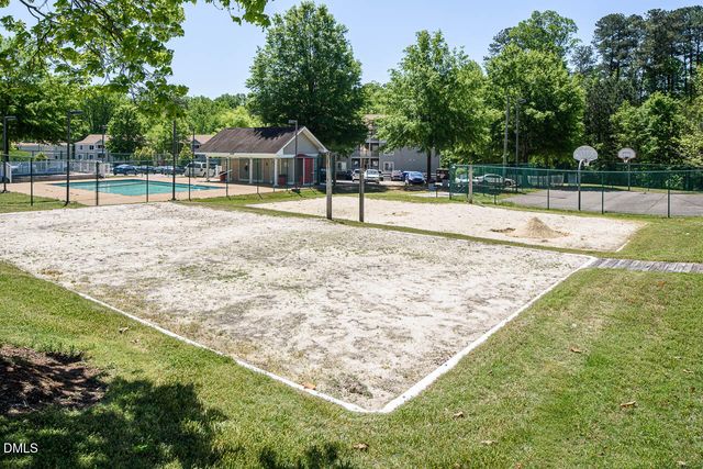 1220 University Court 203, Raleigh, NC 27606