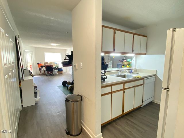 1220 University Court 203, Raleigh, NC 27606