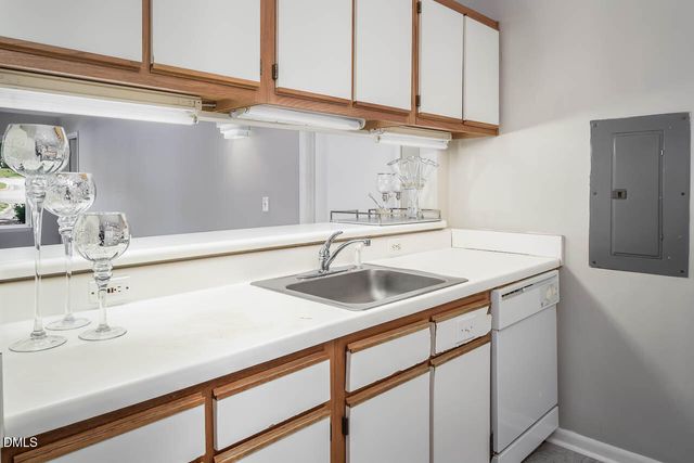 1220 University Court 203, Raleigh, NC 27606