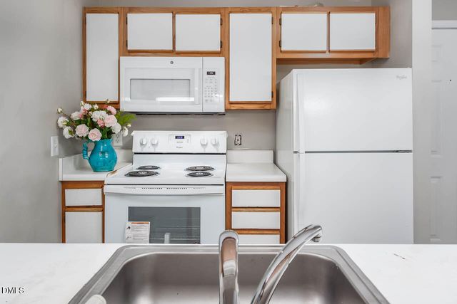 1220 University Court 203, Raleigh, NC 27606