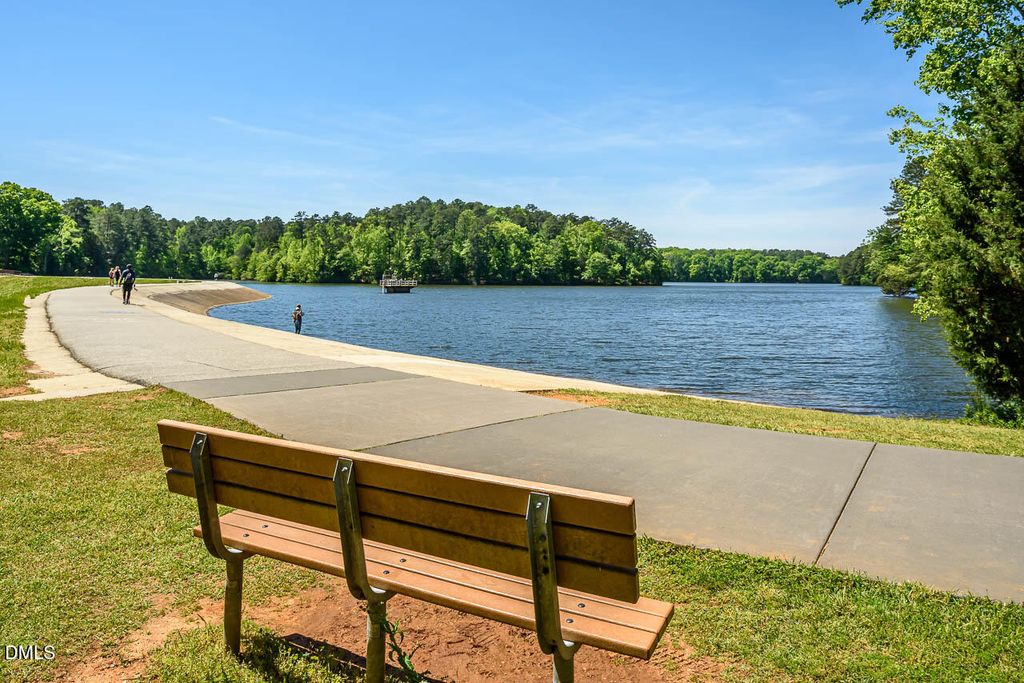 1220 University Court 203, Raleigh, NC 27606