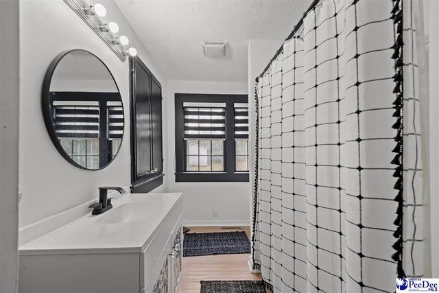 222 E Wine, Mullins, SC 29574