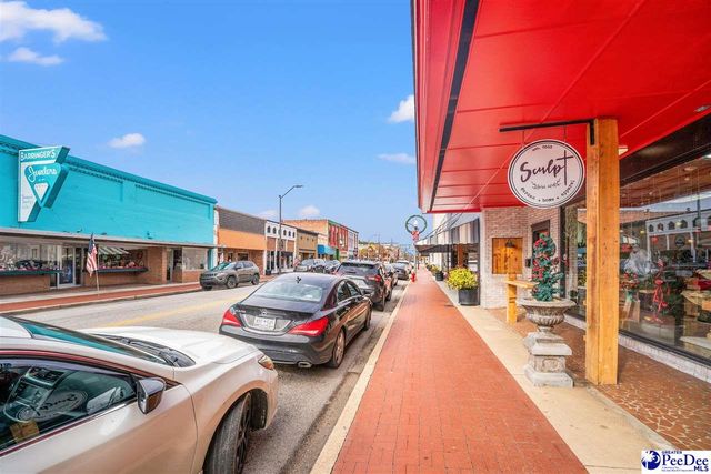 222 E Wine, Mullins, SC 29574