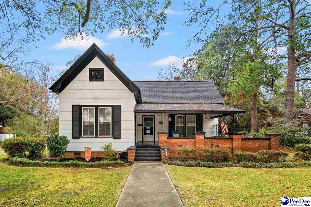 222 E Wine, Mullins, SC 29574