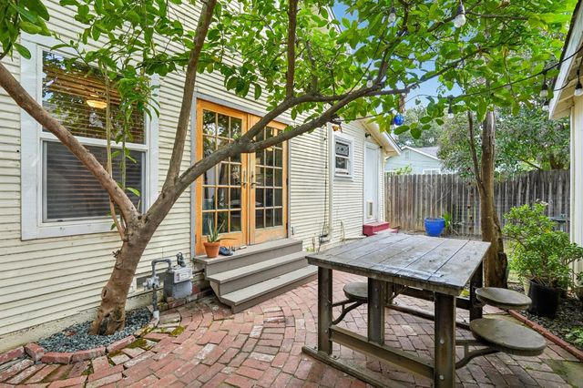 3425 50th St, Sacramento, CA 95820